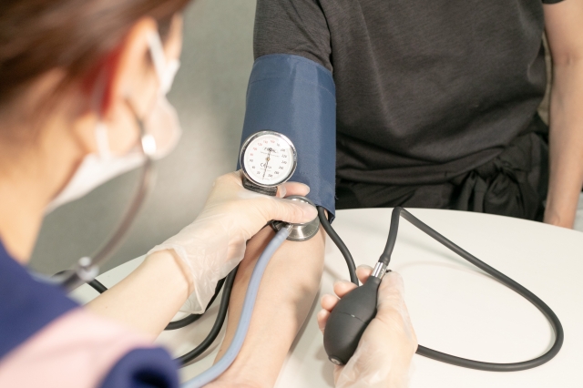 高血圧の危険性と予防法！健康な生活を送るために
